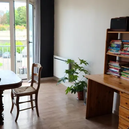 Homestay Appartement Proche De La Gare Entierement Privatif 74 M *