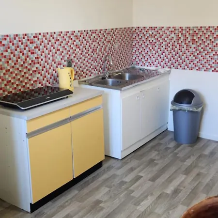 Appartement 74M2 A La Gare De Troyes בית אירוח טרואה